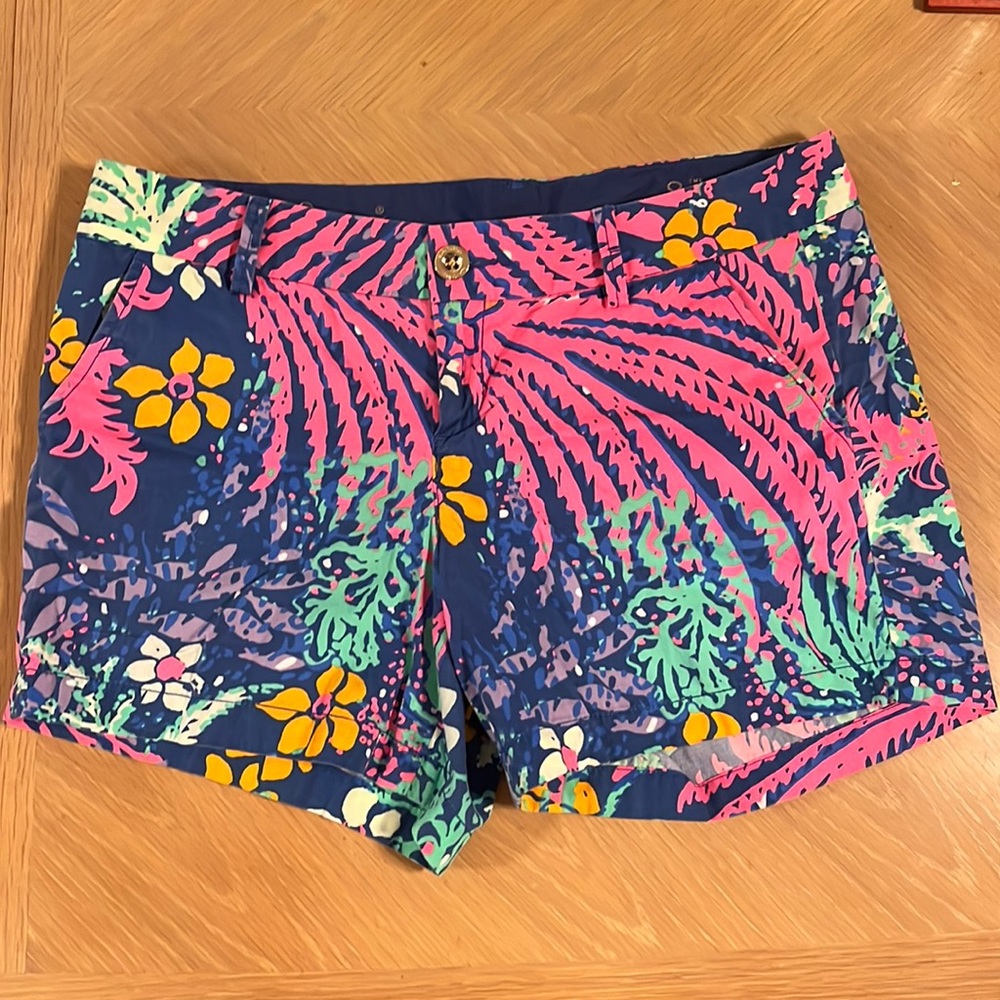 Lilly Pulitzer size 8 The Callahan short-5” inseam